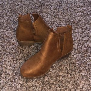 Journee Collection brown booties